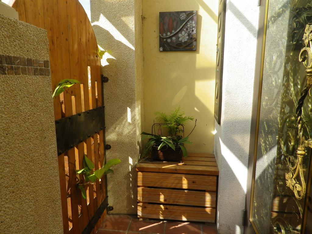 Alongs Garden Hengchun Old Town Exterior foto